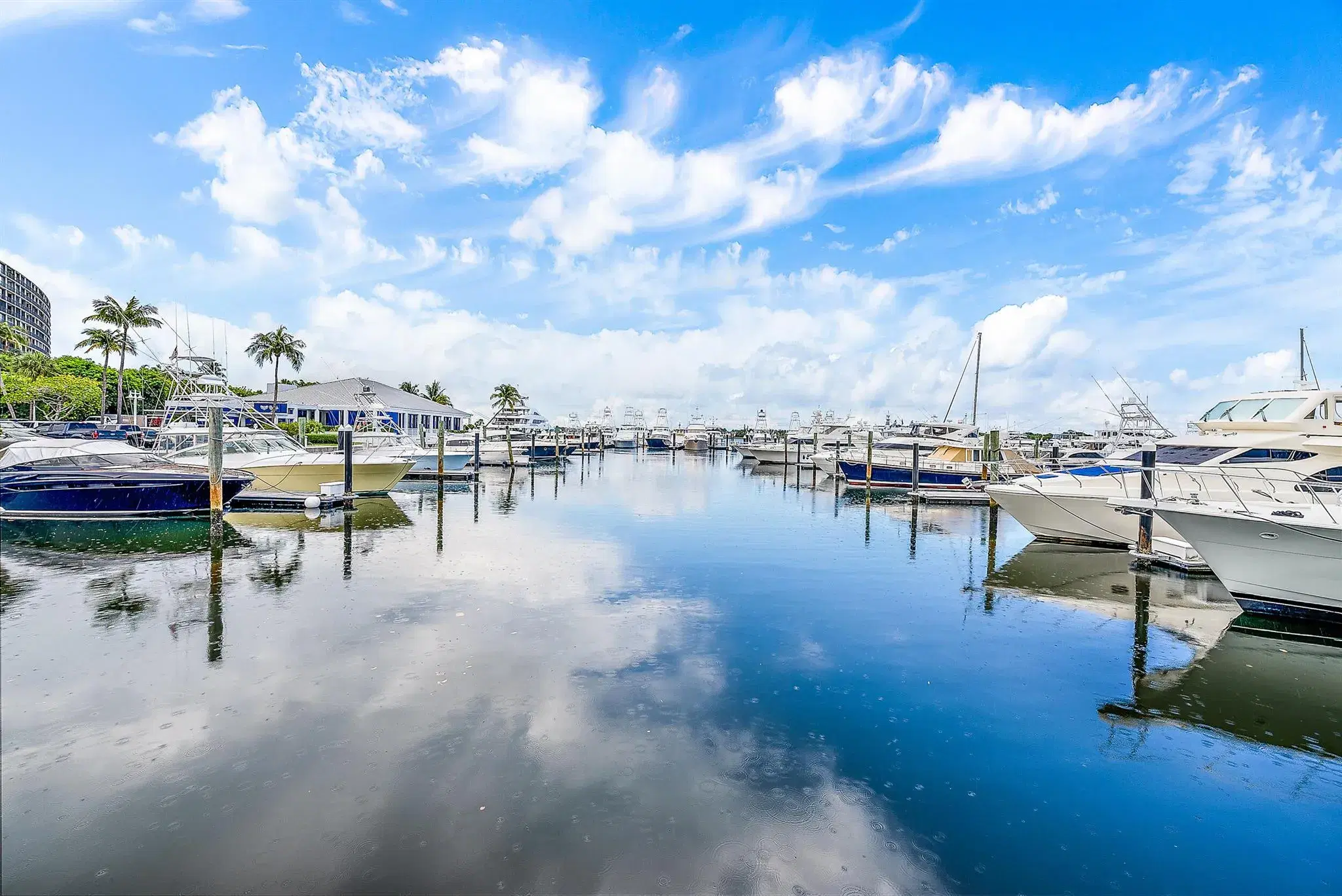 Picture of 136 Lakeshore Drive 511, North Palm Beach, FL 33408