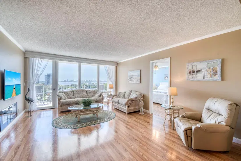 Picture of 336 Golfview Road 1011, North Palm Beach FL 33408