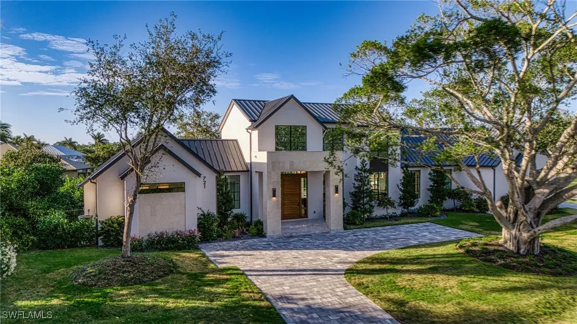 Picture of 721 Spring Line Dr, Naples, FL 34102