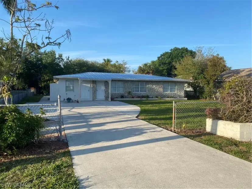 Picture of 3415 Poinsettia Ave, Naples FL 34104