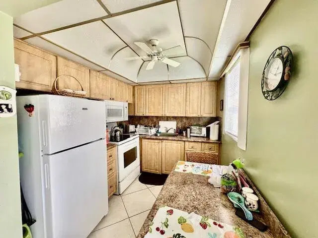 Picture of 15 Preston A, Boca Raton FL 33434