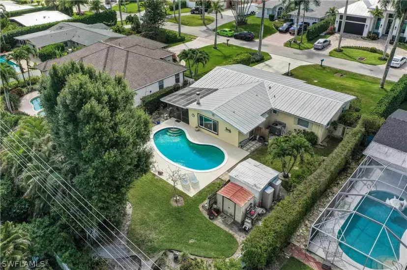 Picture of 1157 Royal Palm Dr, Naples FL 34103