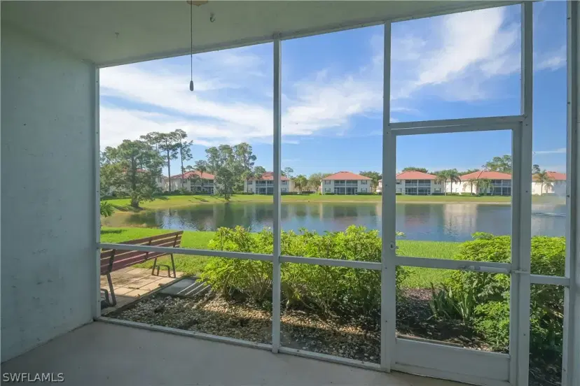 Picture of 240 Robin Hood Cir 102, Naples FL 34104