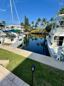 Picture of 76 Isle Of Venice Dr F, Fort Lauderdale, FL 33301