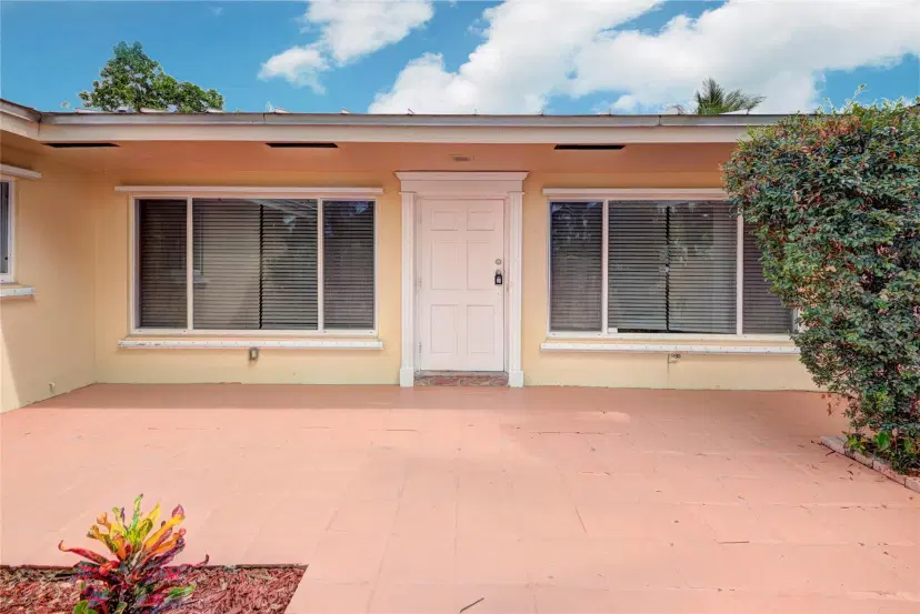 Picture of 911 SE 11Th St, Deerfield Beach FL 33441