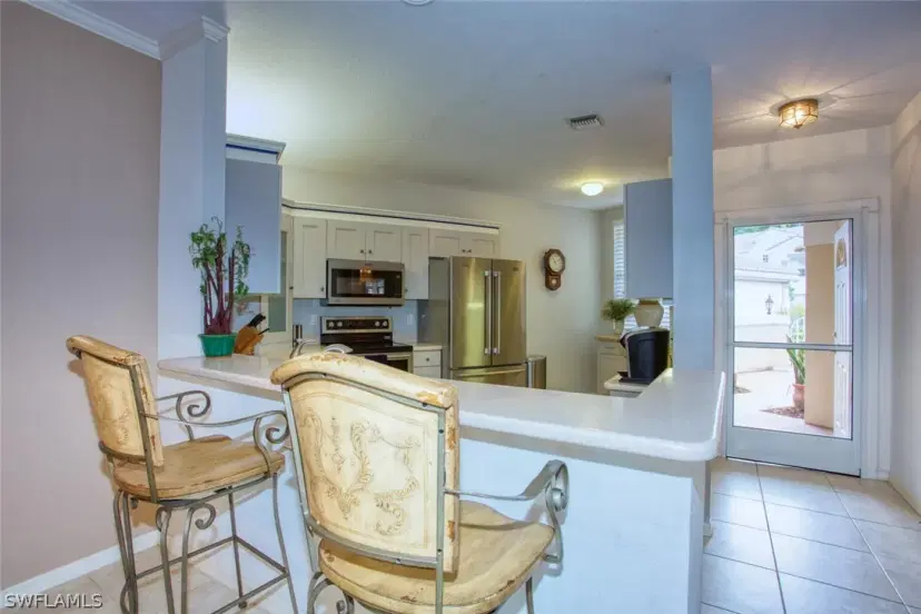 Picture of 8365 Excalibur Cir K6, Naples FL 34108