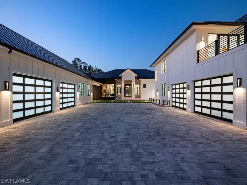 Picture of 6677 Hunters Rd, Naples FL 34109
