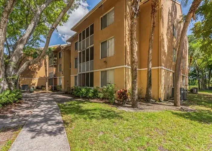 Picture of 4035 W Mcnab Rd 112F, Pompano Beach, FL 33069