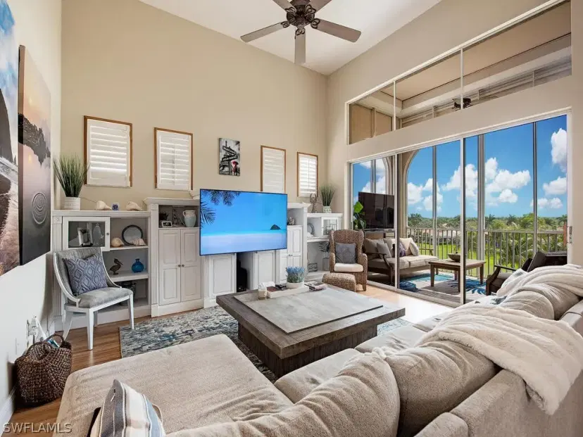 Picture of 1610 Clermont Dr I-401, Naples FL 34109