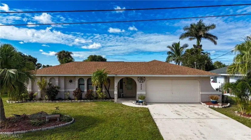 Picture of 920 SE 4Th Pl, Cape Coral FL 33990