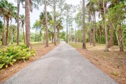 Picture of 560 14Th Ave Nw, Naples, FL 34120