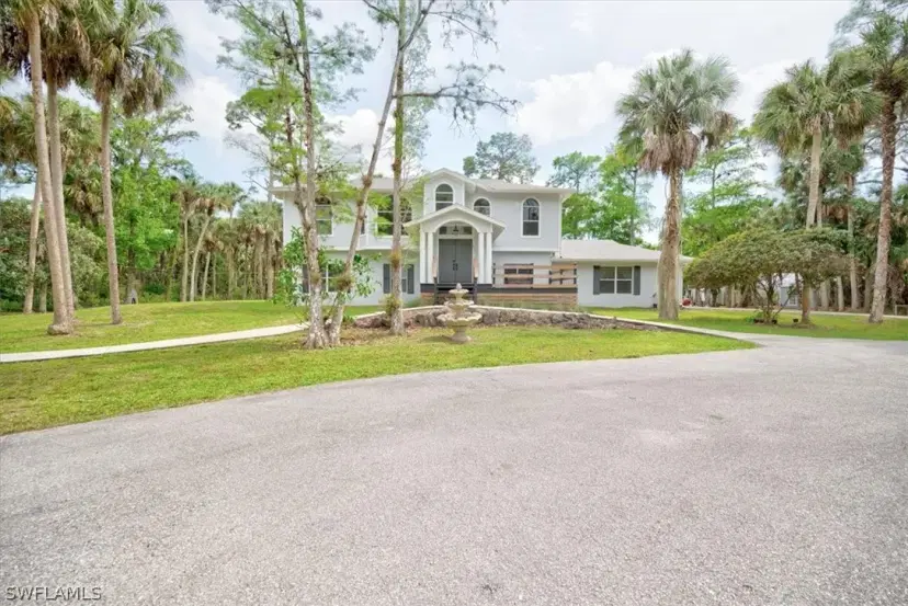 Picture of 560 14Th Ave Nw, Naples FL 34120