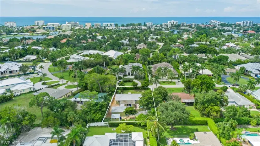 Picture of 640 Rudder Rd, Naples FL 34102