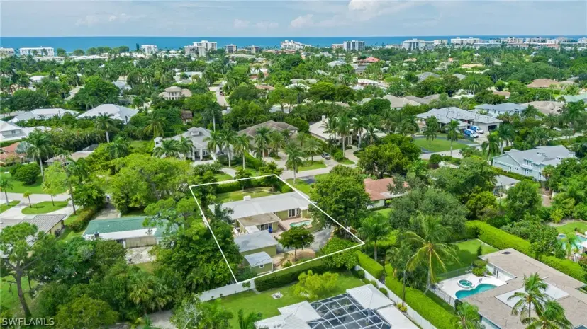 Picture of 640 Rudder Rd, Naples FL 34102