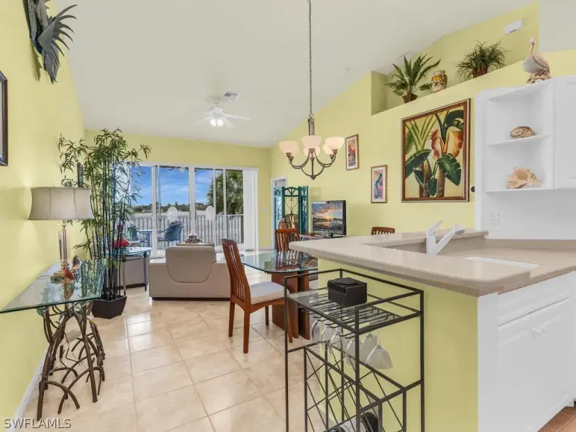 Picture of 25065 Peacock Ln 202, Naples FL 34114