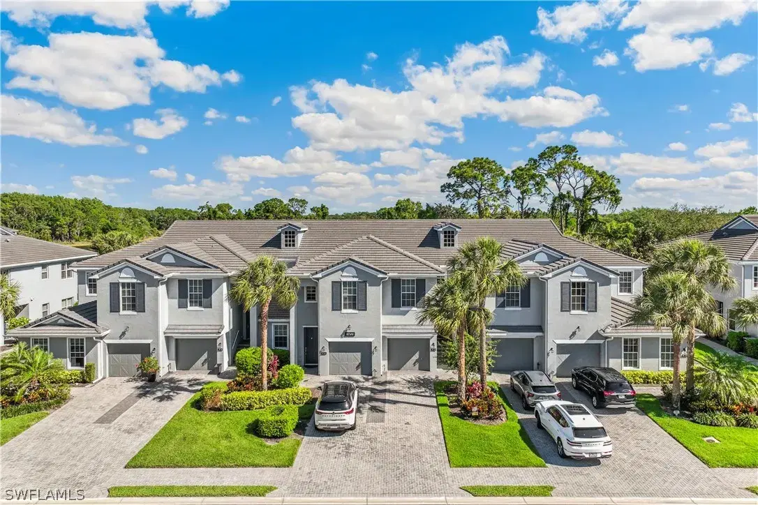 Picture of 16581 Goldenrod Ln 201, Alva, FL 33920