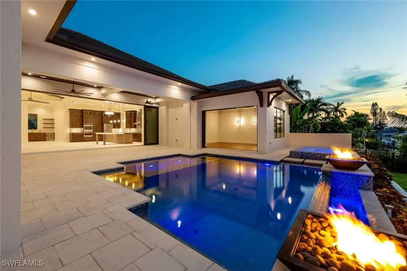 Picture of 825 Miramar Ct, Cape Coral FL 33904