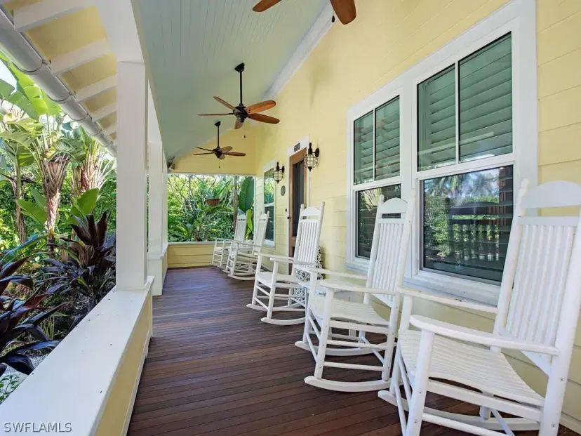 Picture of 680 8Th Ave S, Naples FL 34102