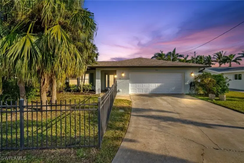 Picture of 311 Harris Ct, North Fort Myers FL 33917