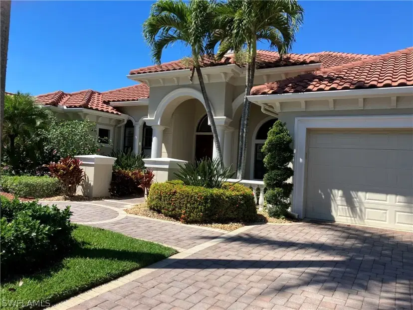 Picture of 1015 Tivoli Dr, Naples FL 34104