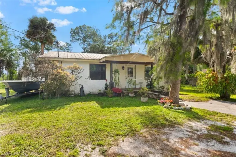 Picture of 2280 Della Dr, Naples FL 34117
