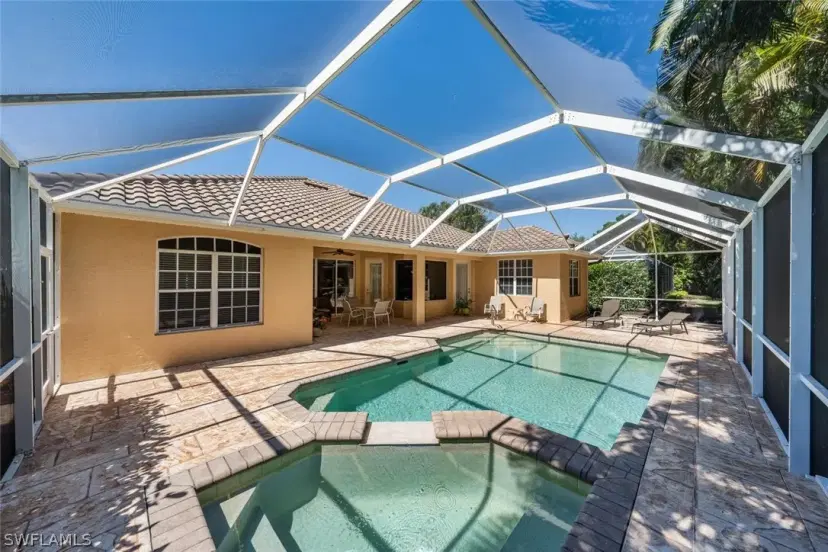 Picture of 436 Crestwood Ln, Naples FL 34113