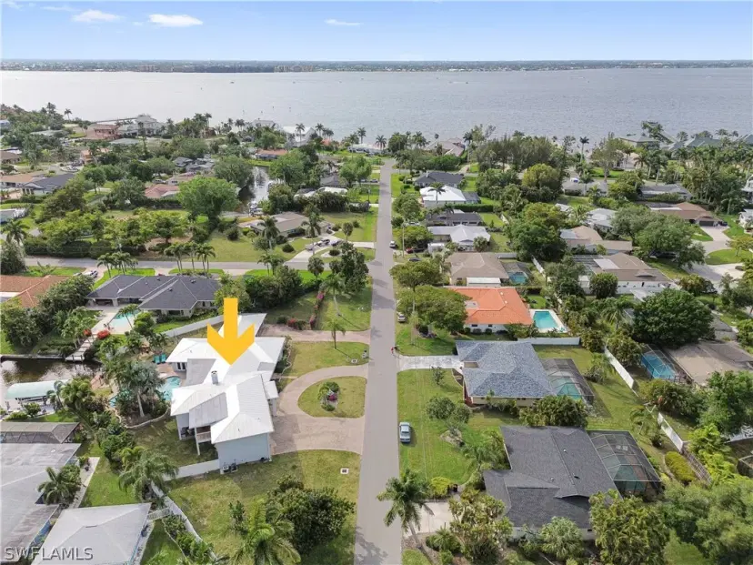 Picture of 650 Travers Ave, Fort Myers FL 33919