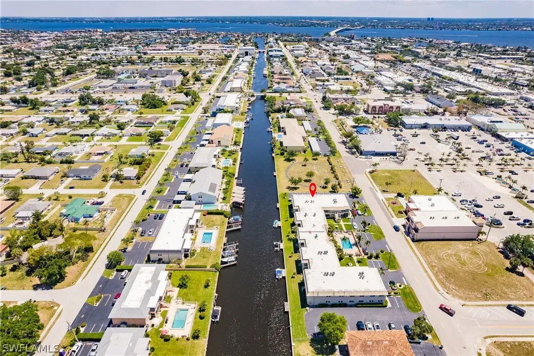 Picture of 909 SE 46Th Ln 210, Cape Coral, FL 33904