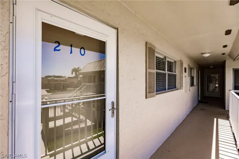 Picture of 909 SE 46Th Ln 210, Cape Coral FL 33904