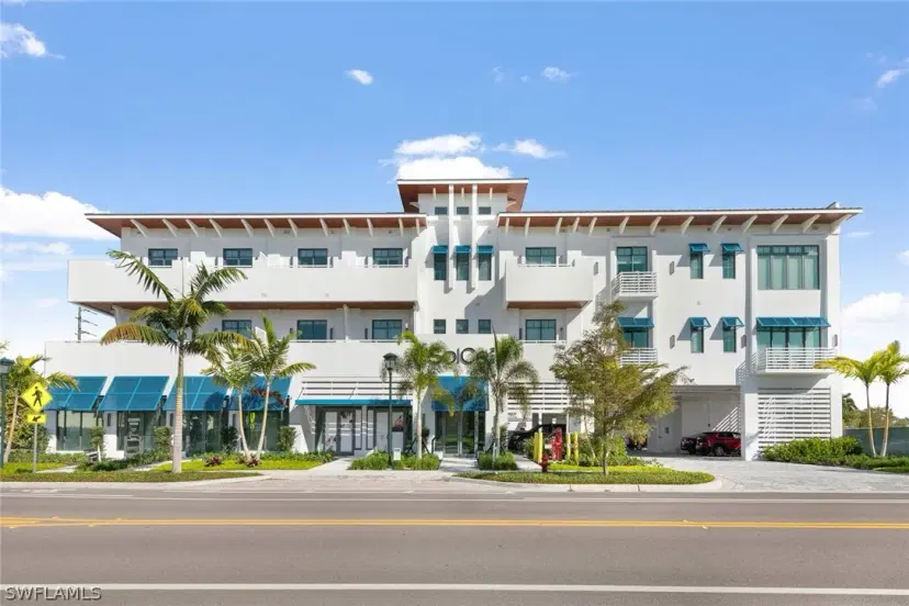 Picture of 101 8Th St S 206, Naples FL 34102