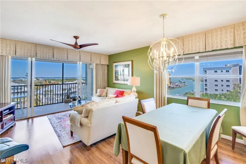Picture of 4451 Bay Beach Ln N 454, Fort Myers Beach FL 33931