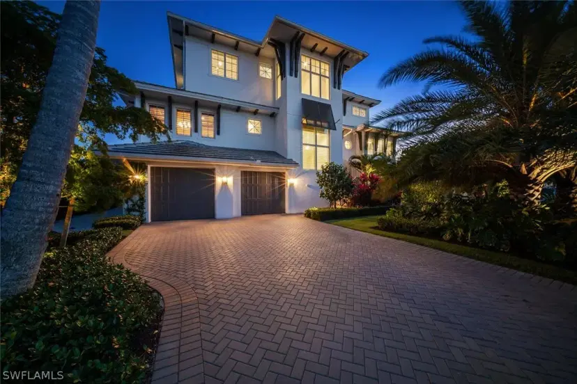 Picture of 360 Heron Ave, Naples FL 34108