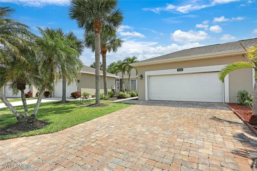 Picture of 23224 Grassy Pine Dr, Estero, FL 33928