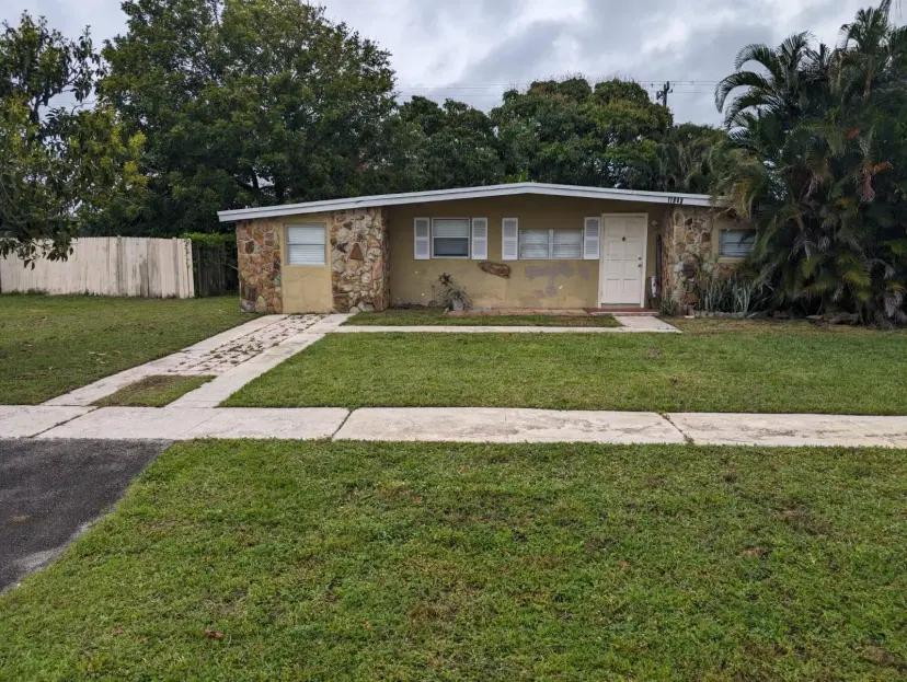 Picture of 11845 Balsam Dr, Royal Palm Beach FL 33411