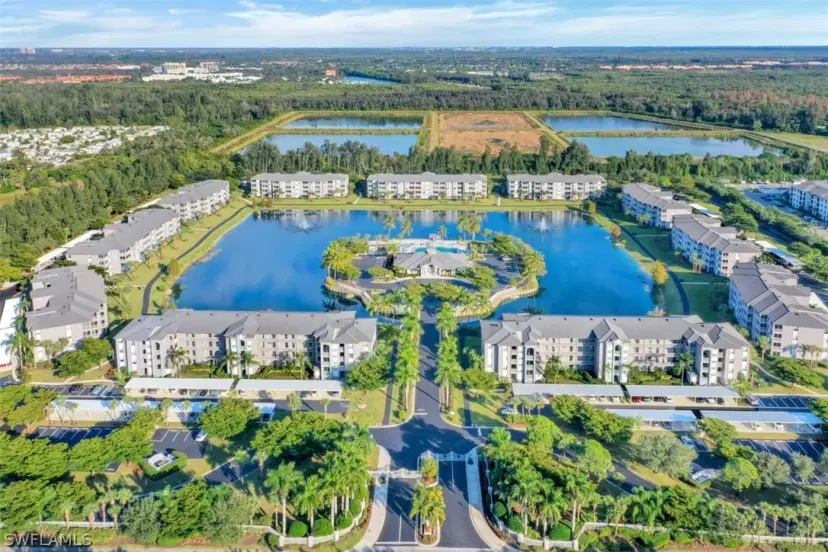 Picture of 16595 Lake Circle Dr 235, Fort Myers FL 33908