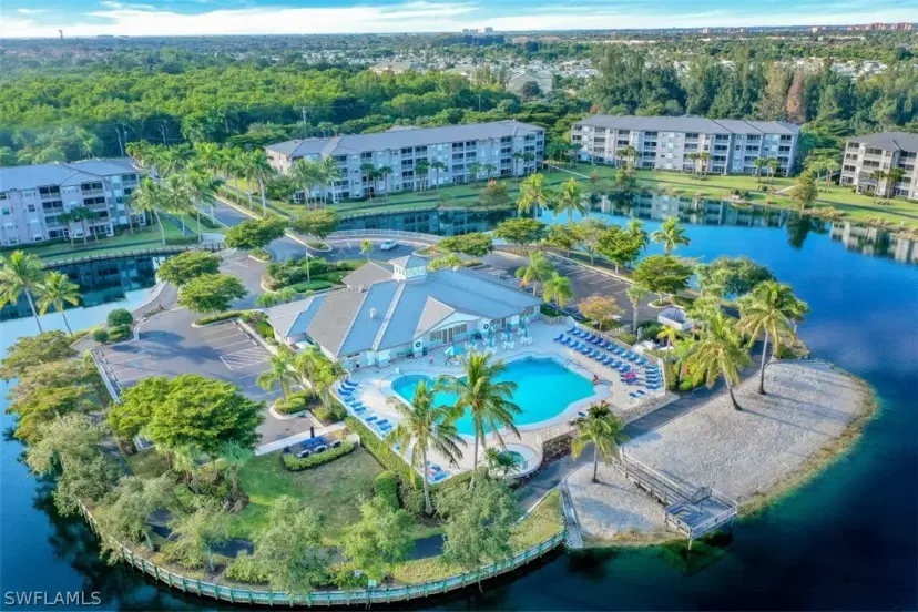 Picture of 16595 Lake Circle Dr 235, Fort Myers FL 33908