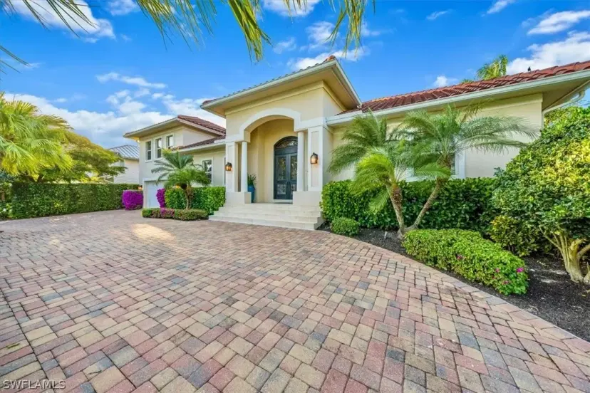 Picture of 655 17Th Ave S, Naples FL 34102