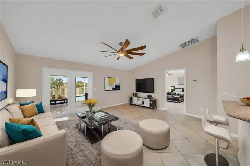 Picture of 815 NE 19Th Ter, Cape Coral FL 33909