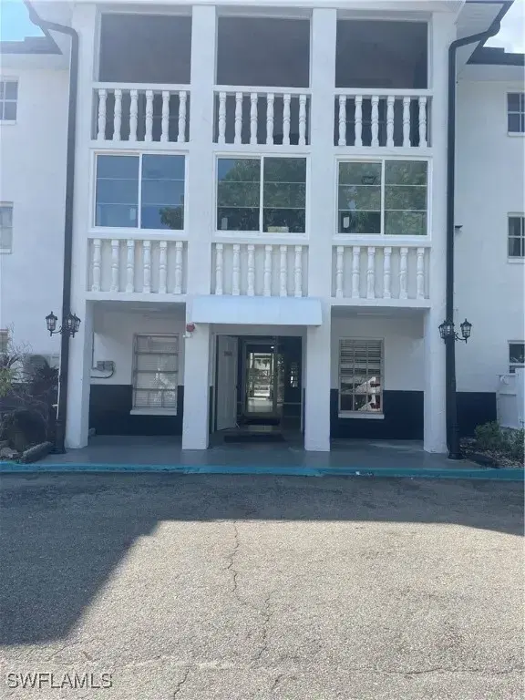 Picture of 3704 Broadway 305, Fort Myers FL 33901