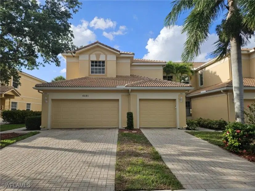 Picture of 6081 Jonathans Bay Cir 102, Fort Myers FL 33908