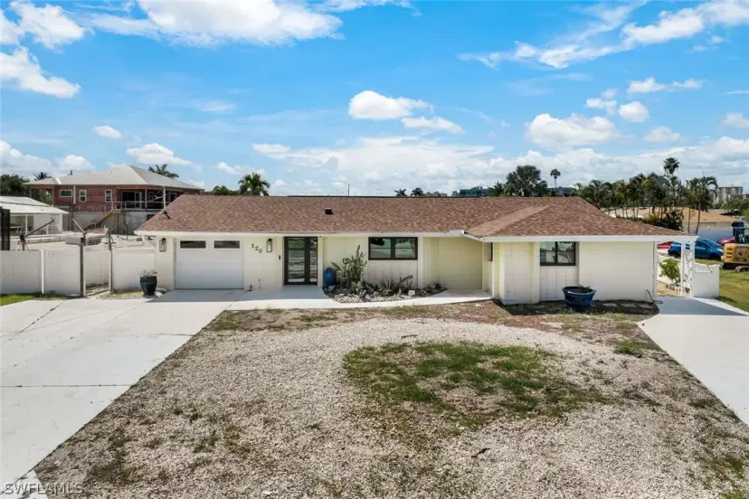 Picture of 120 Albatross St, Fort Myers Beach FL 33931