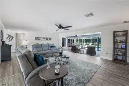 Picture of 636 Park Shore Dr, Naples, FL 34103