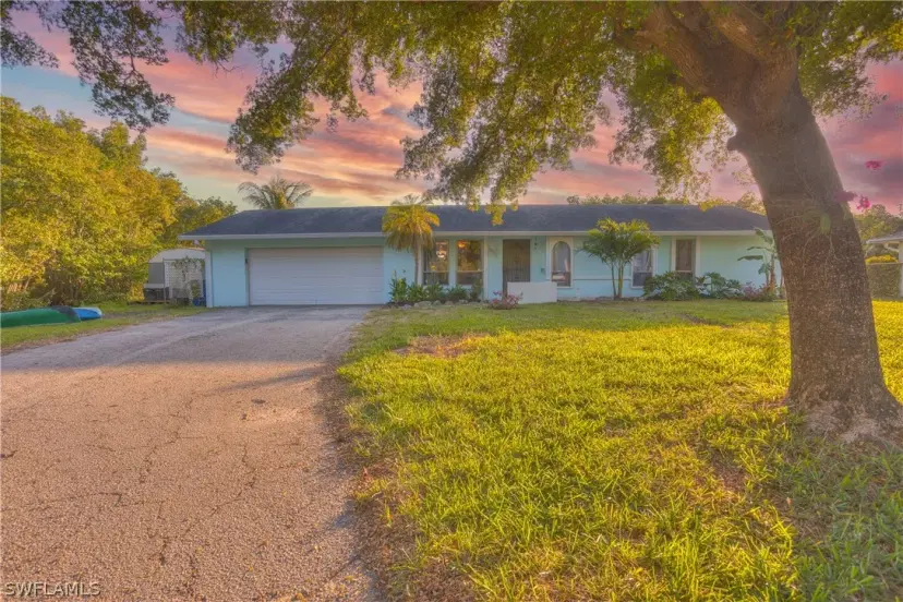 Picture of 121 Dow Ln, North Fort Myers FL 33917