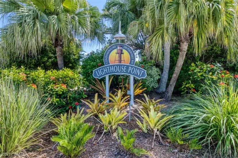 Picture of 200 Periwinkle Way 215, Sanibel FL 33957