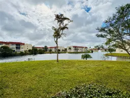 Picture of 8000 Sunrise Lakes Dr 106, Sunrise, FL 33322