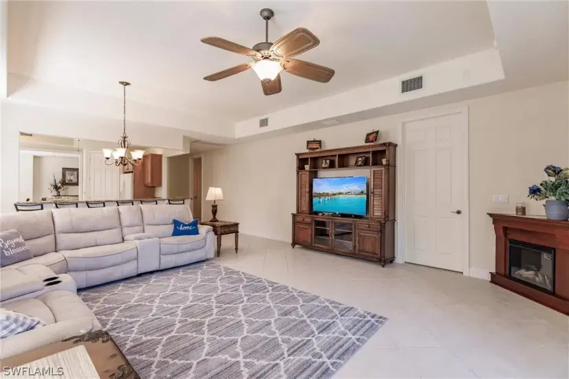 Picture of 7832 Hawthorne Dr 1902, Naples FL 34113