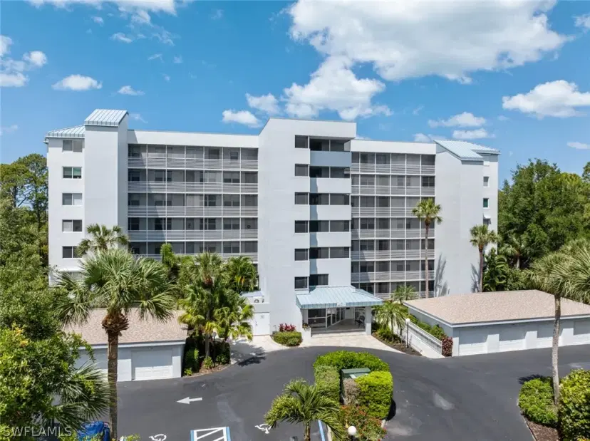 Picture of 270 Naples Cove Dr 3402, Naples FL 34110