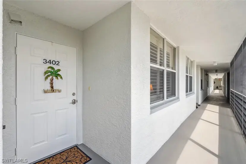 Picture of 270 Naples Cove Dr 3402, Naples FL 34110