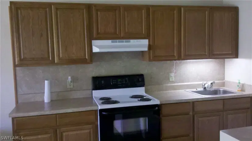 Picture of 826 Wiggins Pass Rd 314, Naples FL 34110