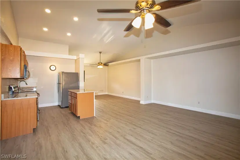 Picture of 826 Wiggins Pass Rd 310, Naples FL 34110
